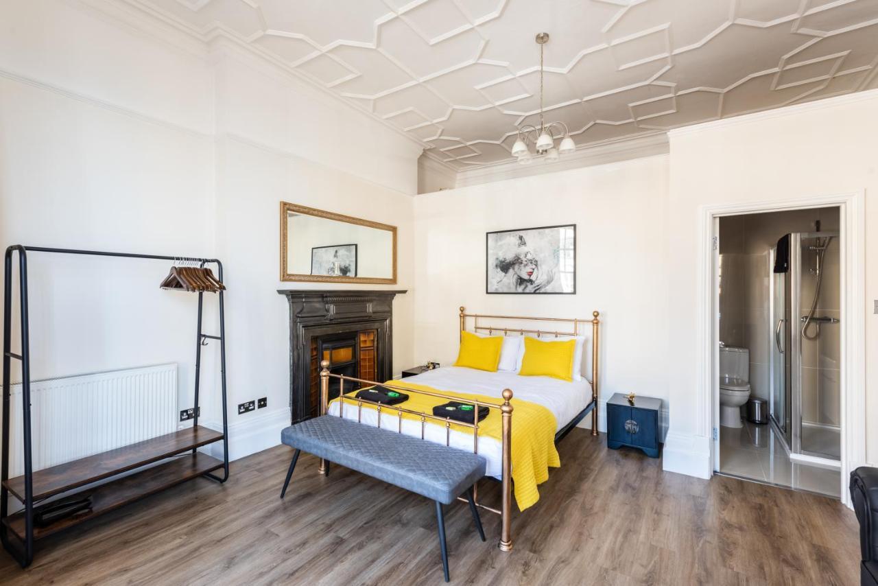 3 Bedroom Garden Apartment Opposite The Beach Hove Exterior foto