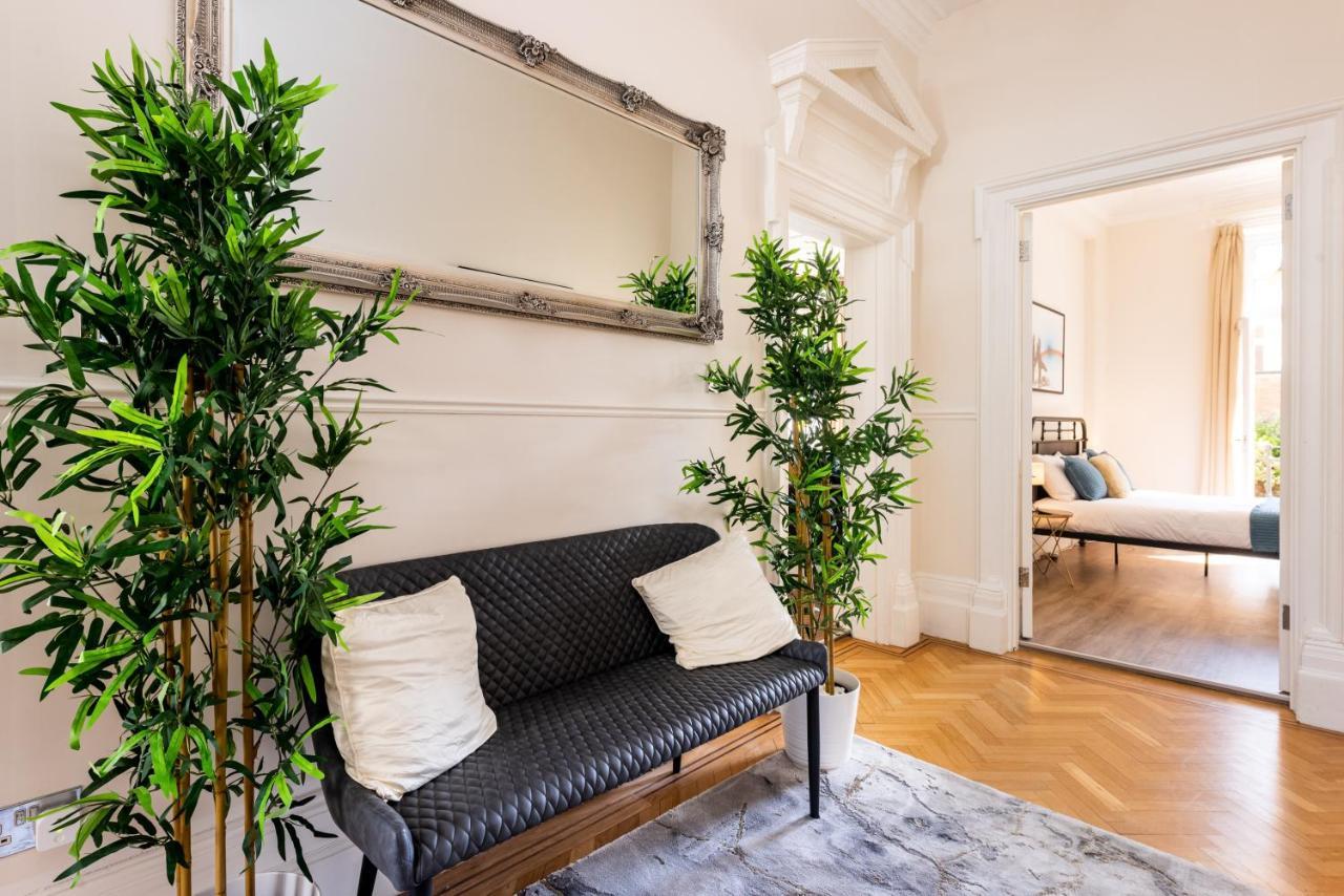 3 Bedroom Garden Apartment Opposite The Beach Hove Exterior foto