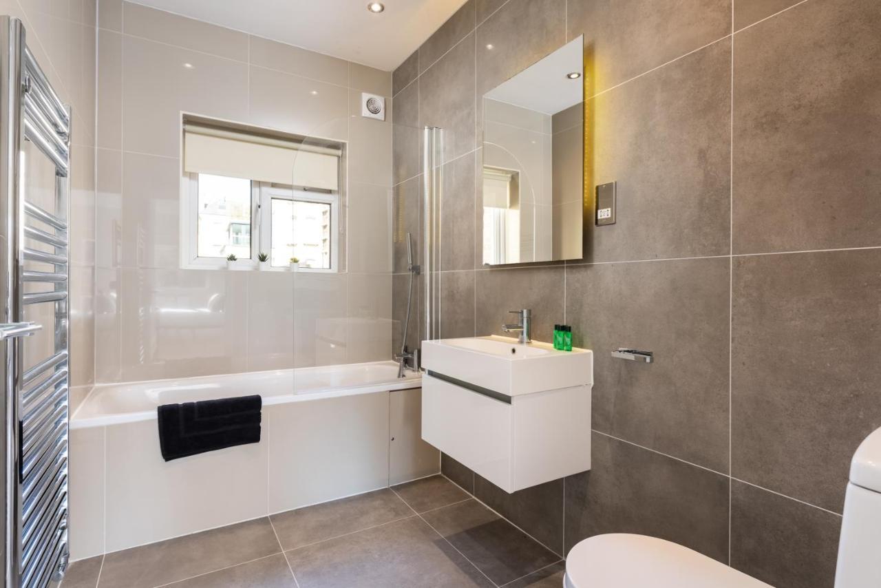 3 Bedroom Garden Apartment Opposite The Beach Hove Exterior foto
