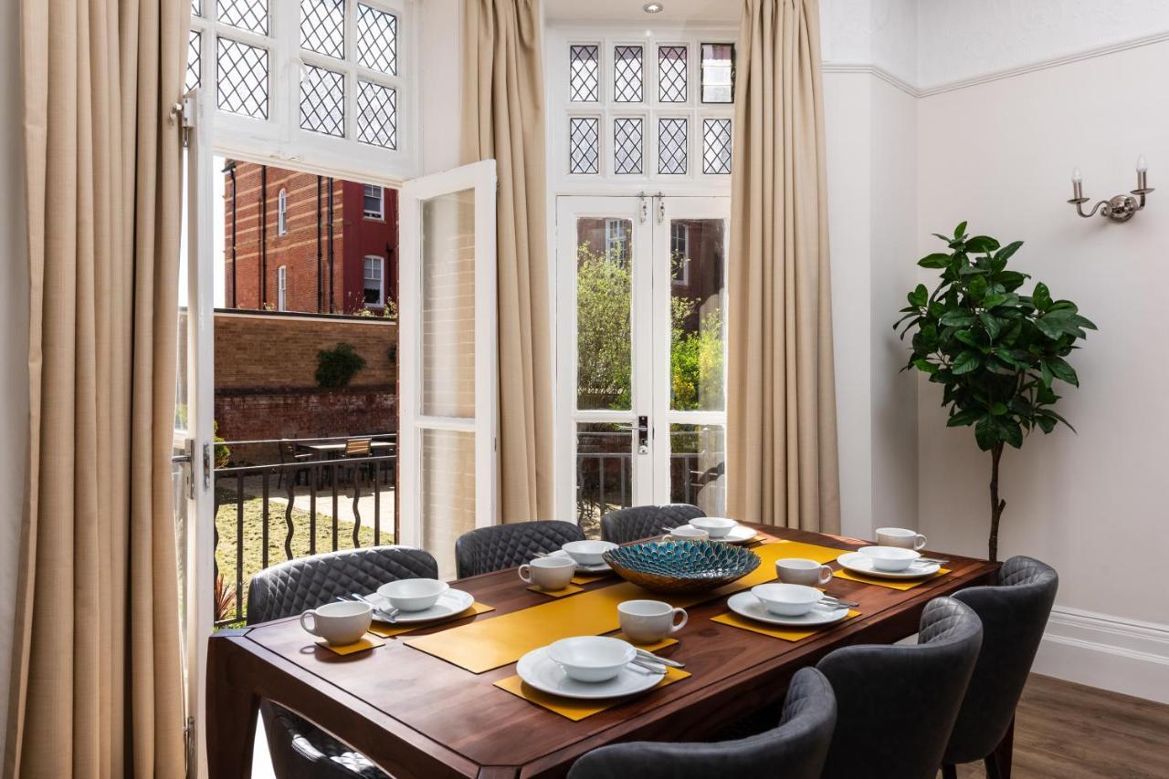 3 Bedroom Garden Apartment Opposite The Beach Hove Exterior foto