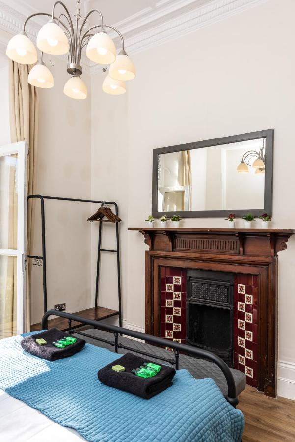 3 Bedroom Garden Apartment Opposite The Beach Hove Exterior foto